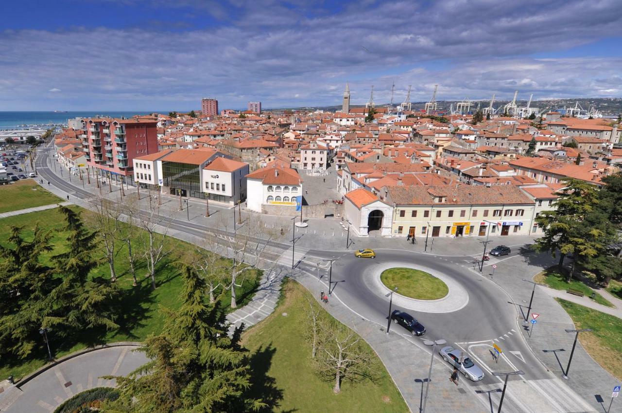 Ferienwohnung Razgled/The View Koper Exterior foto